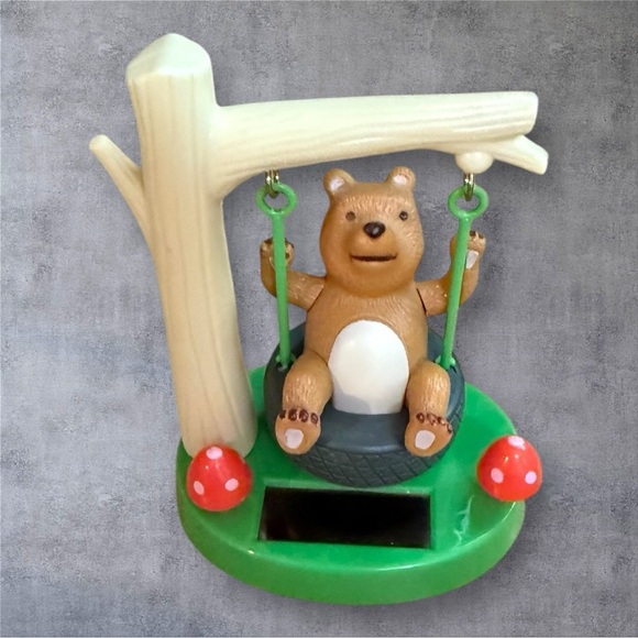 Solar Powered Dancing Figures - Picture 7 of 12